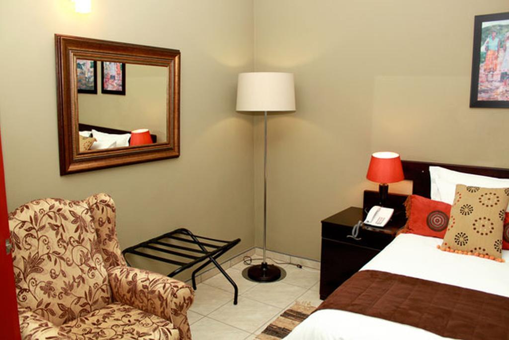 2Ten Hotel Sibasa Kültér fotó